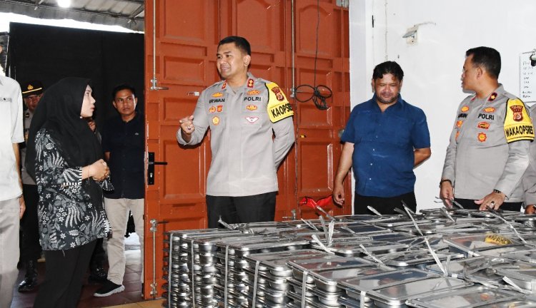 Kapolres Aceh Timur Tinjau Dapur Umum MBG di Peureulak