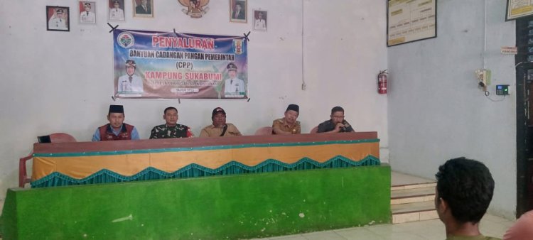 Pemkam sukabumi kecamatan buay bahuga,salurkan beras cpp sebanyak 196 Kpm