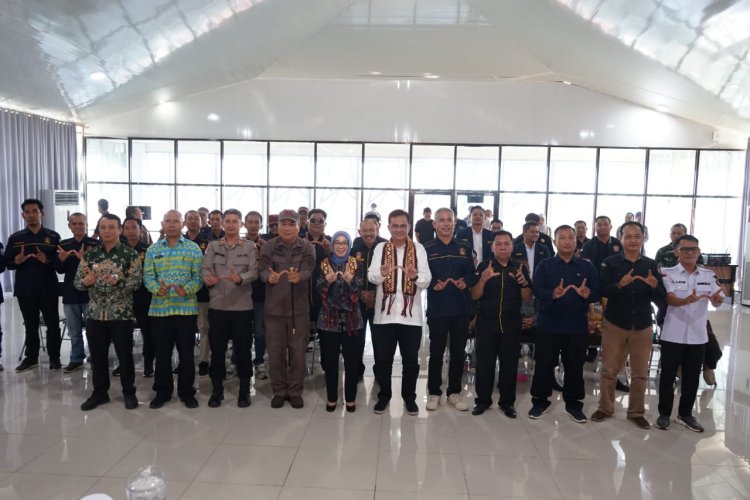 Way Kanan — Bupati Way Kanan, Ayu Asalasiyah, S.Ked., menghadiri Musyawarah Cabang (Muscab) ke-III DPC Komite Wartawan Reformasi Indonesia (KWRI)